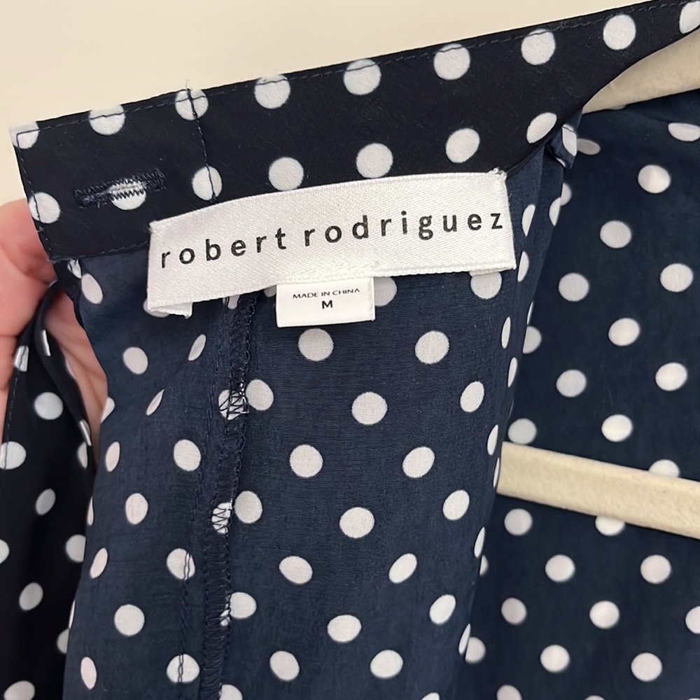 Open ruffle back polka dot blouse - Picture 4 of 5